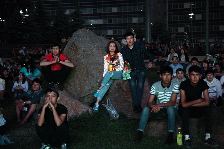 Астанада ЕУРО-2016 ақтық жарысының жаппай көрсетілімі өтуде (ФОТО)