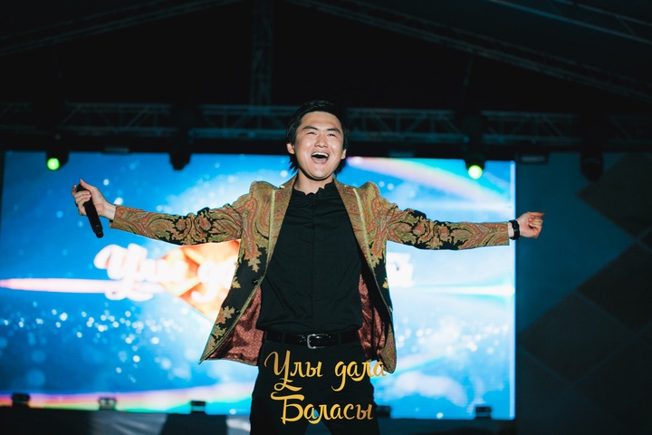 Талдықорғанда Төреғали Төреәлінің концертін тамашалауға 25 мың халық жиналды (ФОТО, ВИДЕО)