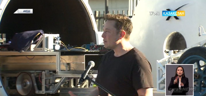 SPACEX 2018 жылы айға екі турист жібермек