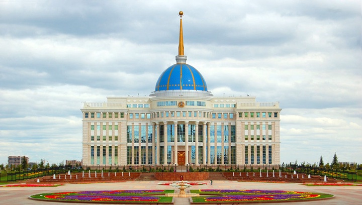 Нұрсұлтан Назарбаев Франция президентіне көңіл айту жеделхатын жолдады