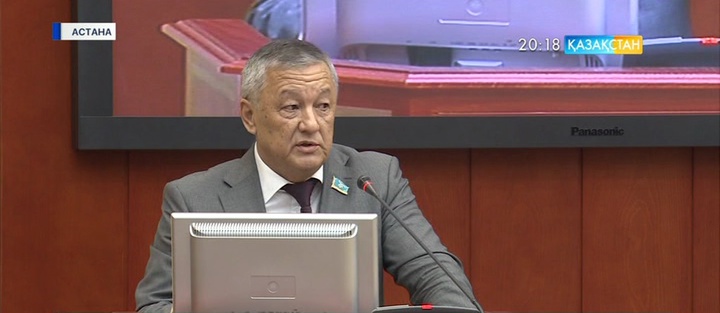 Депутаттар Ресей аумағы арқылы өткеннен кейін еліміздің аумағына кіретін пойыздардарды тексеру мәселесін көтерді