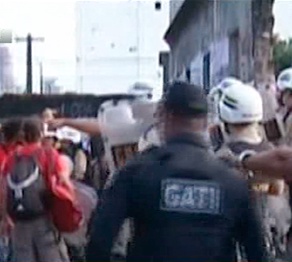 Ресифиде сквоттерлер полициямен қақтығысты