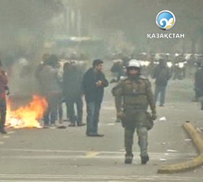 Чилиде студенттер шеруі полициямен қақтығысқа ұласты