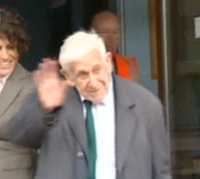 Қарттар үйінен жоғалған ардагер Нормандияға барған 