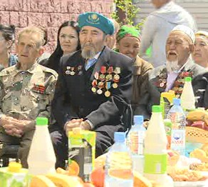 Астанада Жеңіс күніне арналған мерекелік кеш өтті