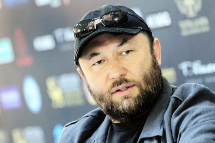 Тимур Бекмамбетов Головкин жайлы деректі фильм түсіреді