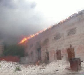 В Семее горел бывший завод газовой аппаратуры
