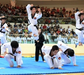 Елордада тхэквондо шеберлері өнер көрсетеді