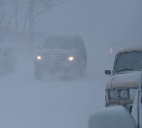 В пяти областях Казахстана из-за мороза и метели закрыты дороги