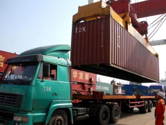 Казахстан увеличил товарооборот со странами Таможенного союза