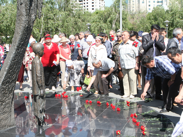 Бүгін - саяси қуғын-сүргін және ашаршылық құрбандарын еске алу күні