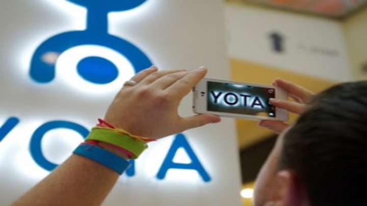 YotaPhone поступил в продажу в Казахстане