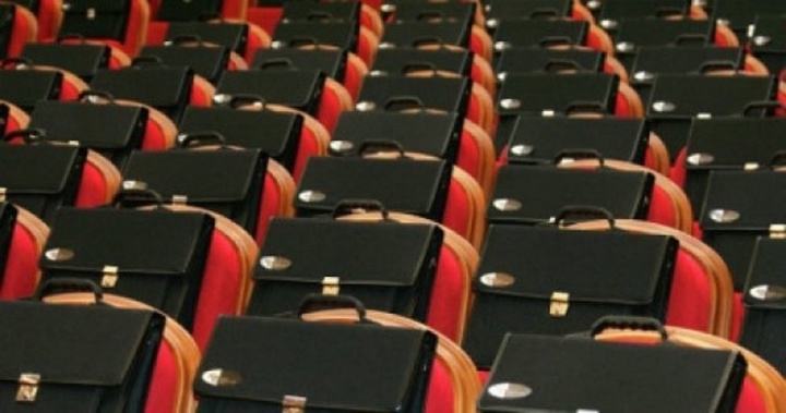 Бүгін - Мемлекеттік қызметші күні