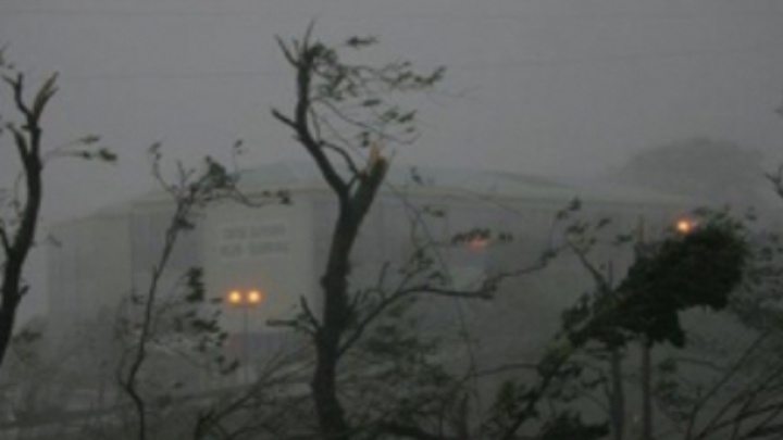 Балқашта қатты жел төрт үйдің шатырын ұшырды