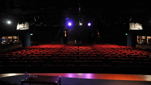 Спектакль о продюсере группы Beatles поставили в Лондоне