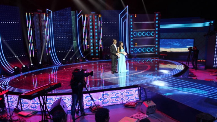 «Ұлттық шоу» – үздік әндер топтамасы