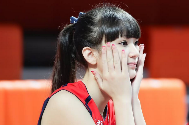 Казахстанская волейболистка Сабина Алтынбекова стала волонтером Общества Красного Полумесяца