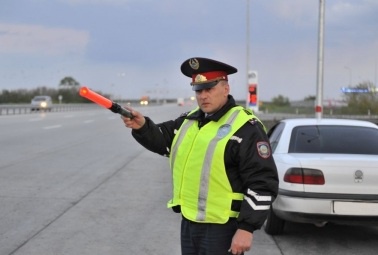 Астана қаласының полицейлері прокурорлармен бірге рейдке шықты