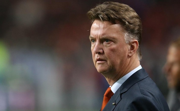 Луи ван Гал трансферге 50 миллион фунт сұрамақ