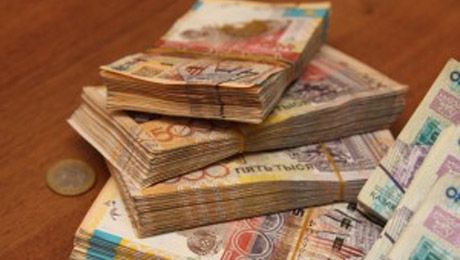 Тамыз айында орташа жалақы 121 763 теңгені құрады