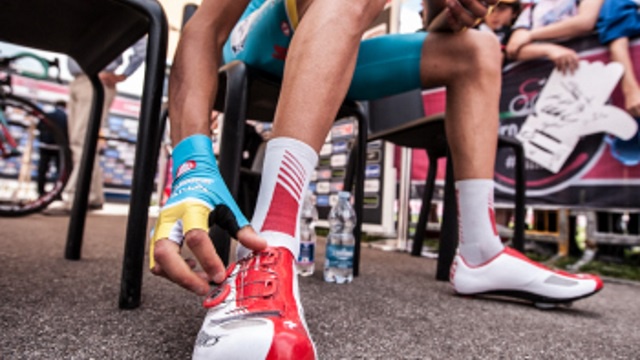 Винченцо Нибали выставил на благотворительном аукционе свои кроссовки