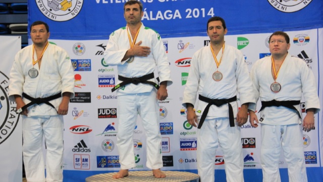 Сотрудник таможни ВКО завоевал «серебро» на ЧМ по дзюдо среди ветеранов