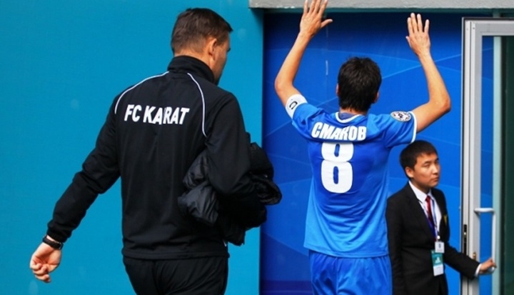 «Қайрат» ФК басшылығы Самат Смақовты маусым соңына дейін ойыннан шеттетті