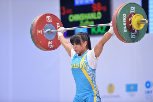 Зүлфия Чиншанло ауыр атлетикадан Әлем чемпионы атанды