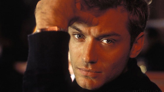 Джуд Лоу «Король Артур» фильмінде қанішердің рөлін сомдайды