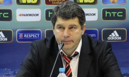 Виктор Кумыков «Ордабасыны» жаттықтырады