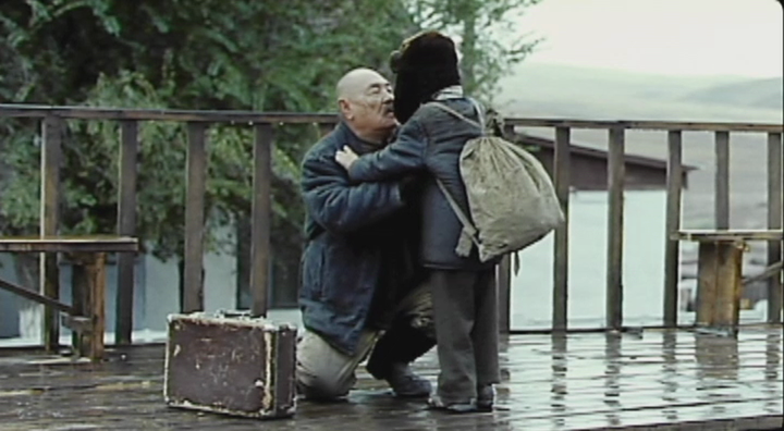 «Сталинге сыйлық» драмасын көріңіз