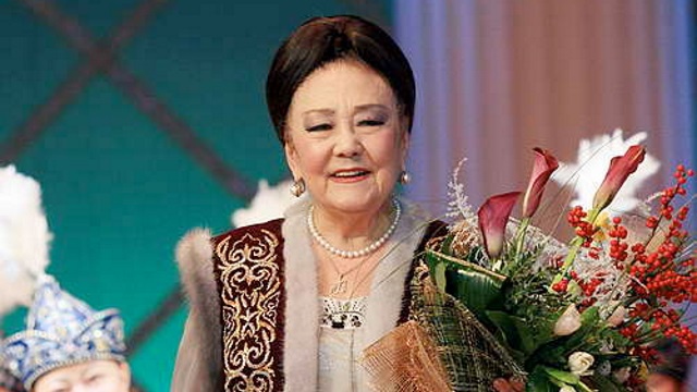 Бибигуль Тулегенова сегодня отмечает 85-летний юбилей