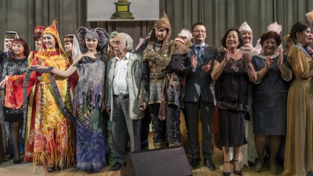 Казахстанцы стали победителями II Евразийского конкурса высокой моды национального костюма