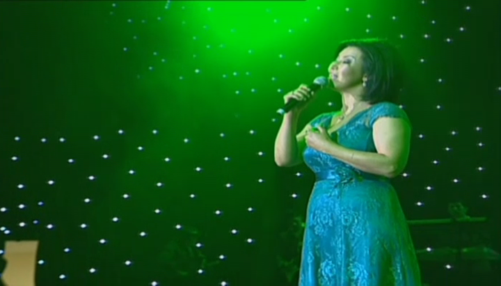 Медет Салықовтың «Жібек сезім» атты шығармашылық кешін көріңіз