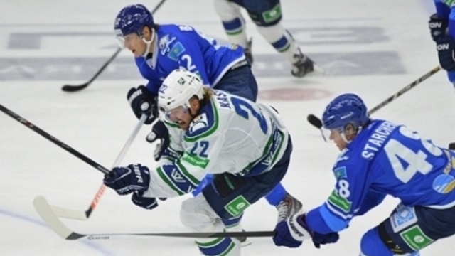 Астанинский «Барыс» во второй игре плей-офф КХЛ переиграл «Авангард»