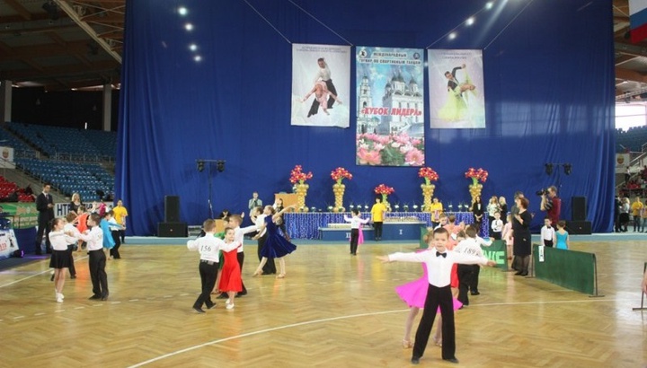 Танцоры из Актау на международном турнире в России заняли 7 первых мест