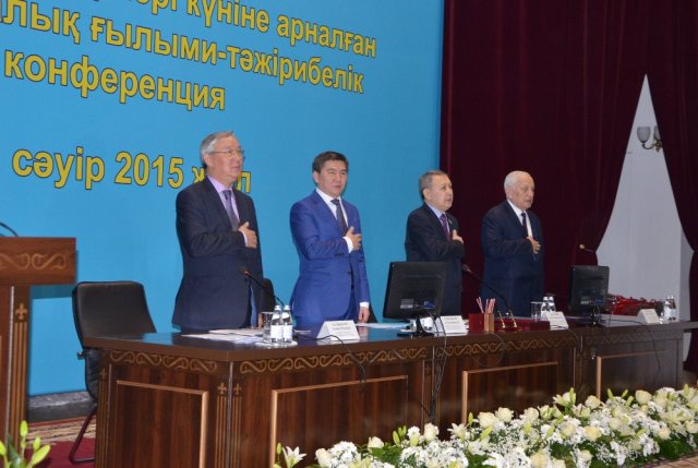 Үздік ғалымдар марапатталды