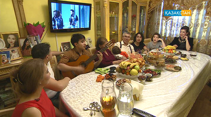 Өнер қуған Жүгінісовтер отбасы