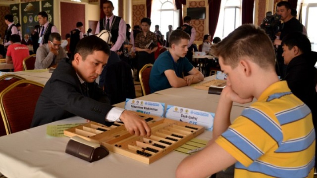 Кызылординец Х.Елеусинов во второй раз стал чемпионом мира по тогызкумалаку