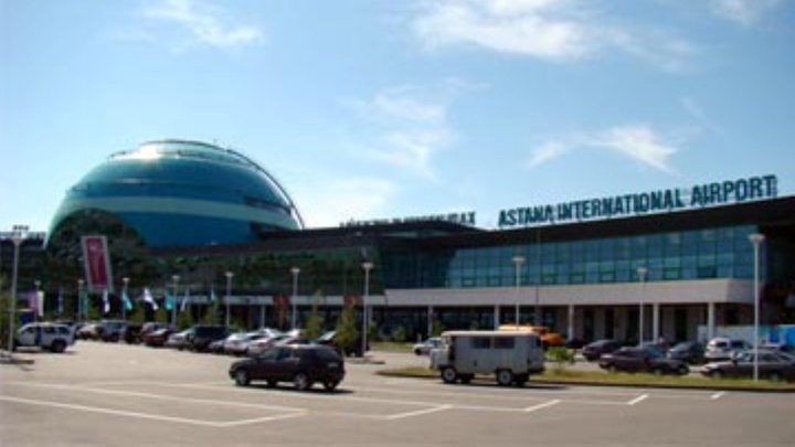 Астана әуежайында қолды болған фотоаппарат иесіне қайтарылды