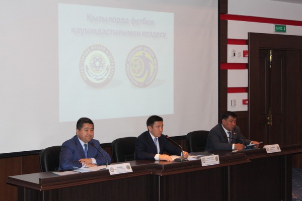 Ерлан Кожагапанов: Необходимо иметь в тренерском штабе хотя бы одного отечественного специалиста