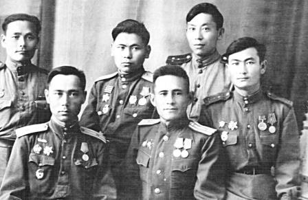 Дүйсен Сүйесінов 316-шы атқыштар дивизиясы құрамында болған