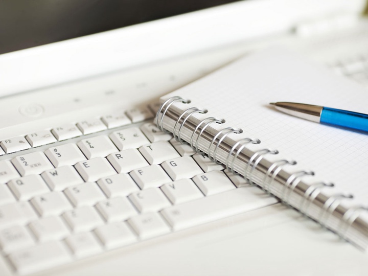 Нью-Йорк университетіндегі журналистика мектебі тегін курстар ұсынады