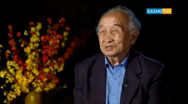 Оразақын Асқар: Мен бақытты ақынмын