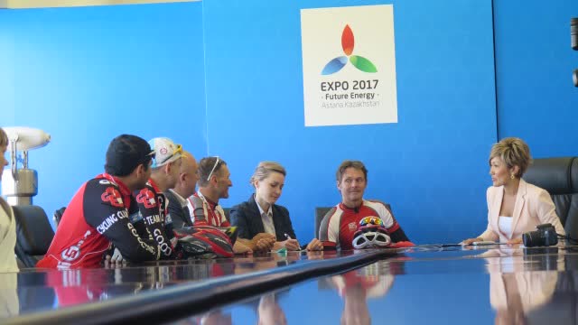 Неміс велосипедшісі Фолькер Штюве EXPO-2017 көрме кешенін көруге келді