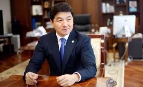 Бауыржан Байбек Алматыдағы жұмысын селдің салдарымен күрестен бастамақ