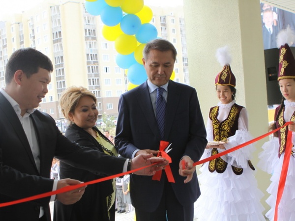 Он жеті мыңнан астам елордалық оқушы алғаш рет мектеп табалдырығын аттады