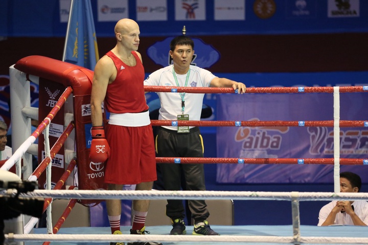 Василий Левит бокстан Азия чемпионатында жеңіске жетті