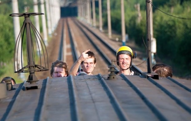 Киевте селфи жасамақ болған екі жігіт мерт болды