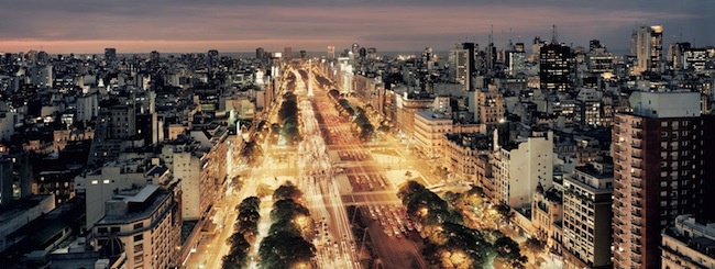 Әлемдегі ең үлкен көше Канадада